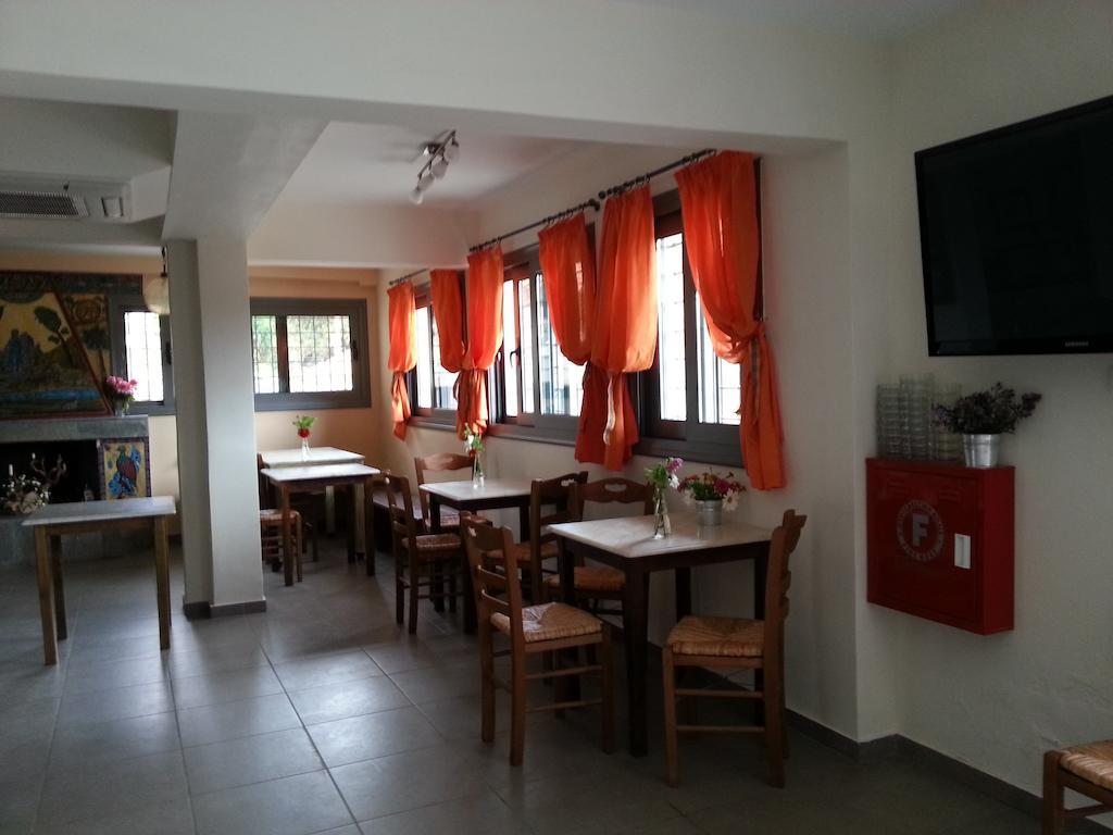 To Greki Hotel Livartzi Exterior photo